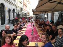 Il party del sabato sera presso il ristorante "Le Botti" di Trieste.